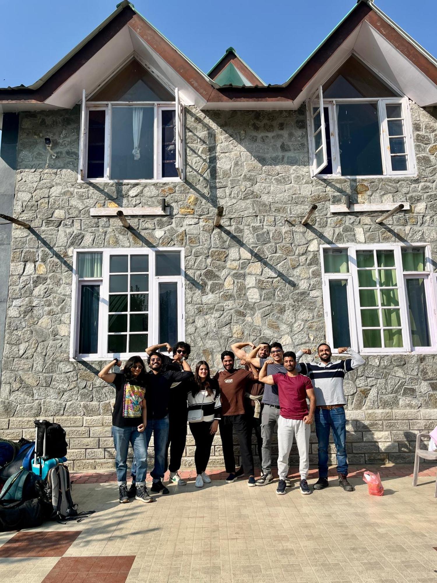 Fluestern Hostel And Cafe Nagar  Exterior foto